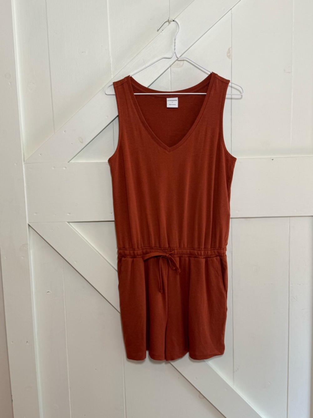 Amazon Essentials Small Rust Terracotta V Neck Romper Shorts Pockets